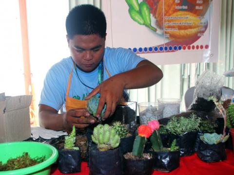 67th Farm Youth National Convention Terrarium Glass Gardening competition