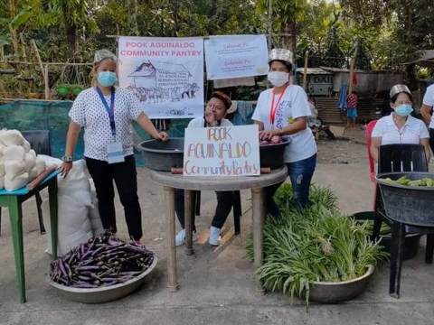 LNK and LUK community pantry in Barangay UP Campus